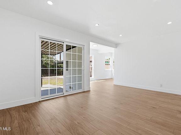 5th image of 9841 Stanwin Ave