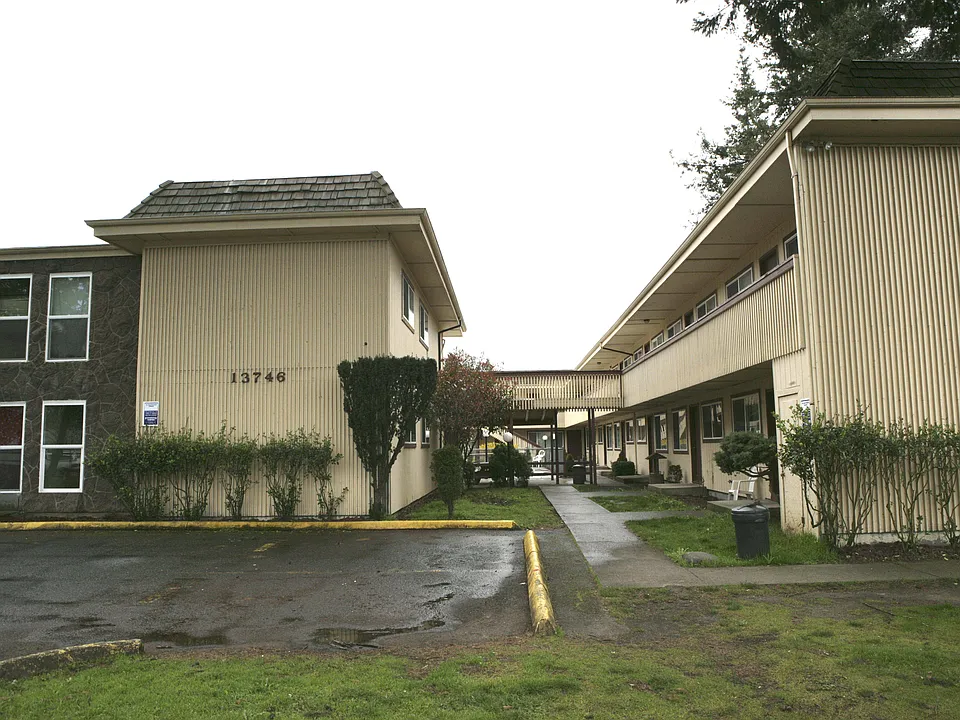 Shalamar Apartments