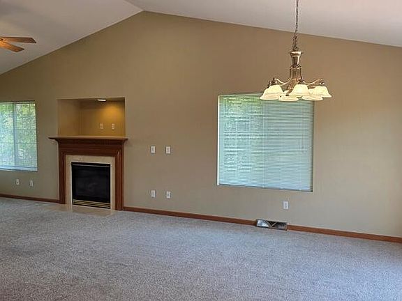 4th image of 4725 Fox Grove ROAD