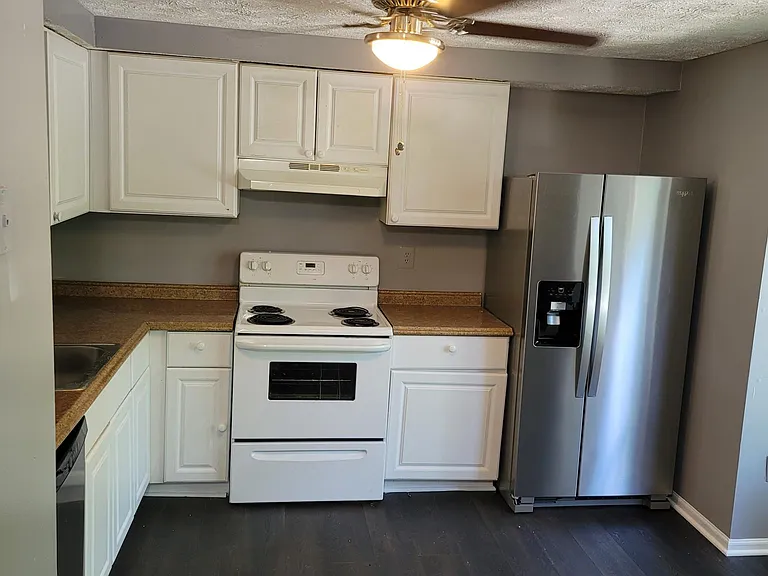 9442 Granite Hill Rd — Photo 2