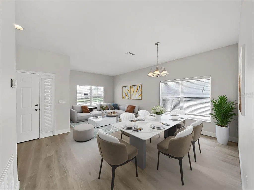 4 bed, 2.0 bath, 1938 sqft, $2,195 — Photo 3