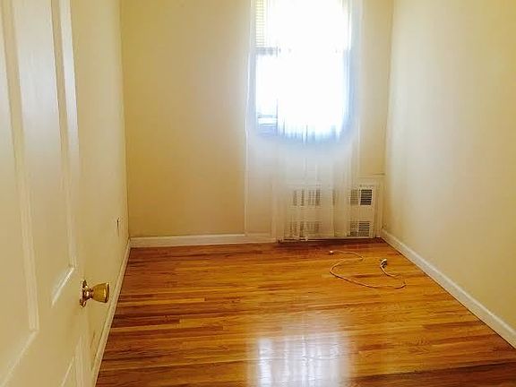4th image of 8725 24th Ave #1