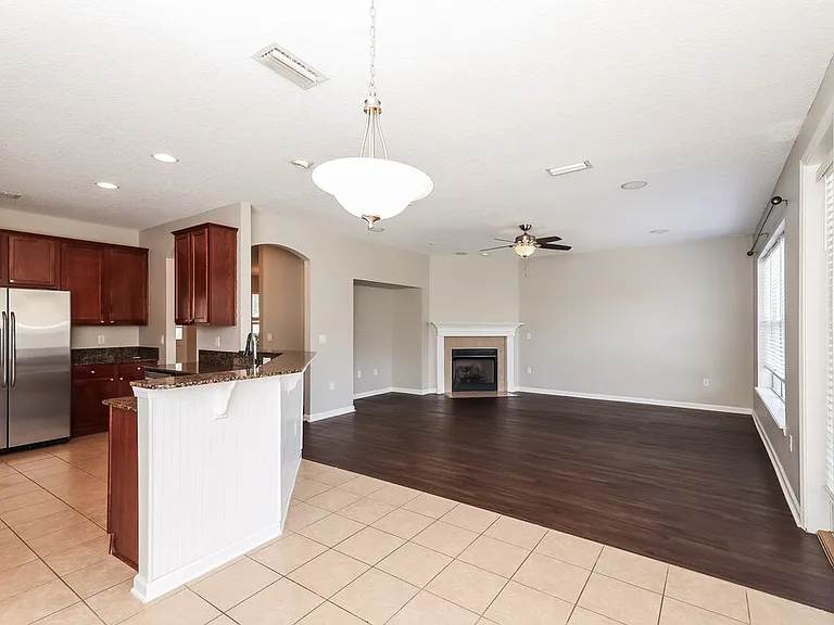 269 Silver Glen Ave — Photo 8