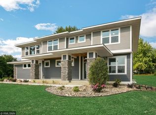 210 Cutacross Rd, Golden Valley, MN 55422