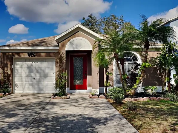 413 Maple Pointe Dr, Seffner, FL 33584