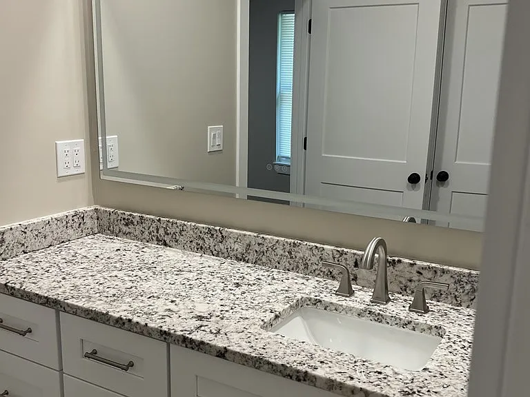 367 Lafayette Rd — Photo 10
