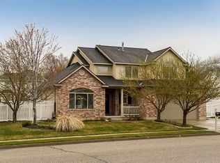 804 W Creek Ln, Farmington, UT 84025