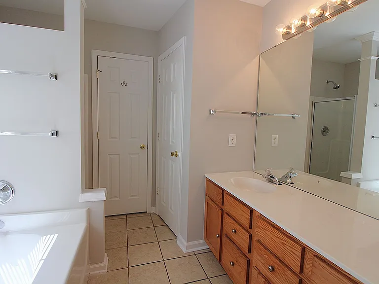 1416 Rumstone Ln — Photo 16