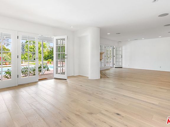 5th image of 2178 Linda Flora Dr