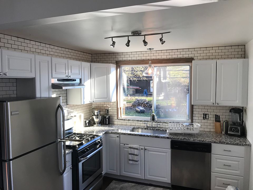 2nd image of 1930 Leitch Rd