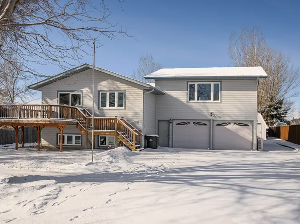 1023 Elbowoods Dr, Hazen, ND 58545