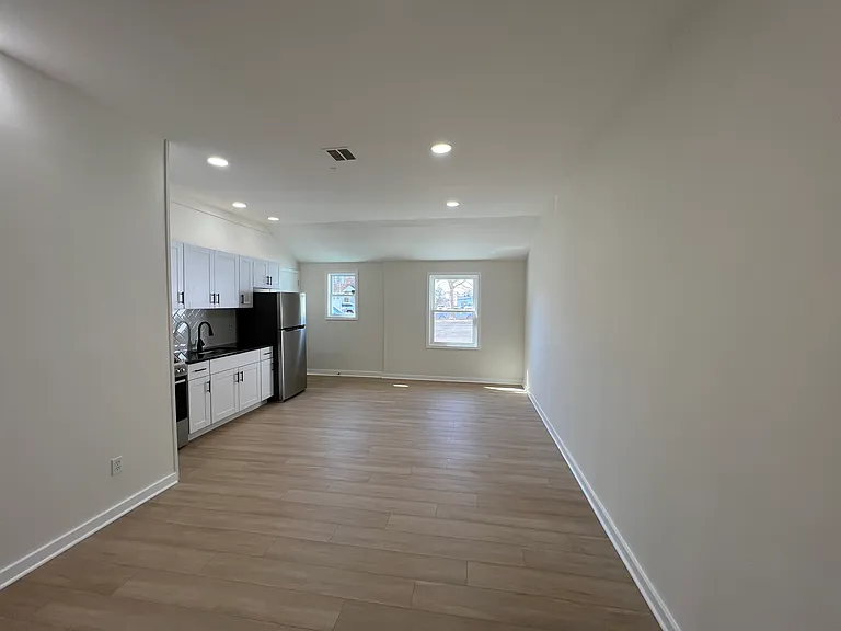30 Victory St #10 — Photo 2