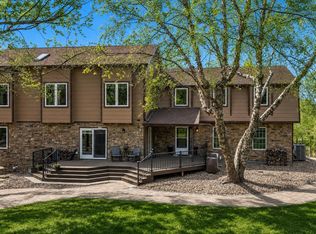 1305 S Barbara Cir, Sioux Falls, SD 57110