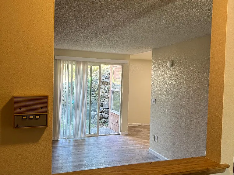 4103 S Center St #B — Photo 4