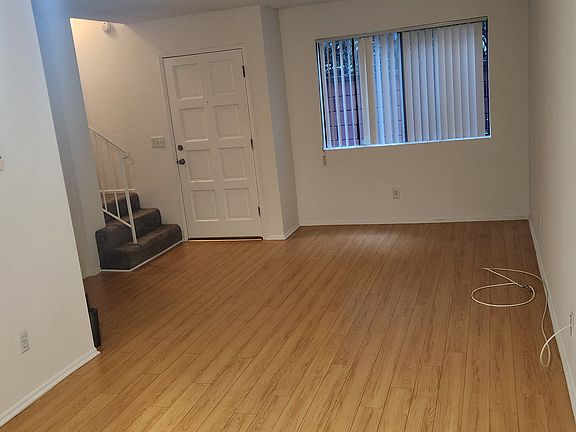5th image of 713 E Altadena Dr #107