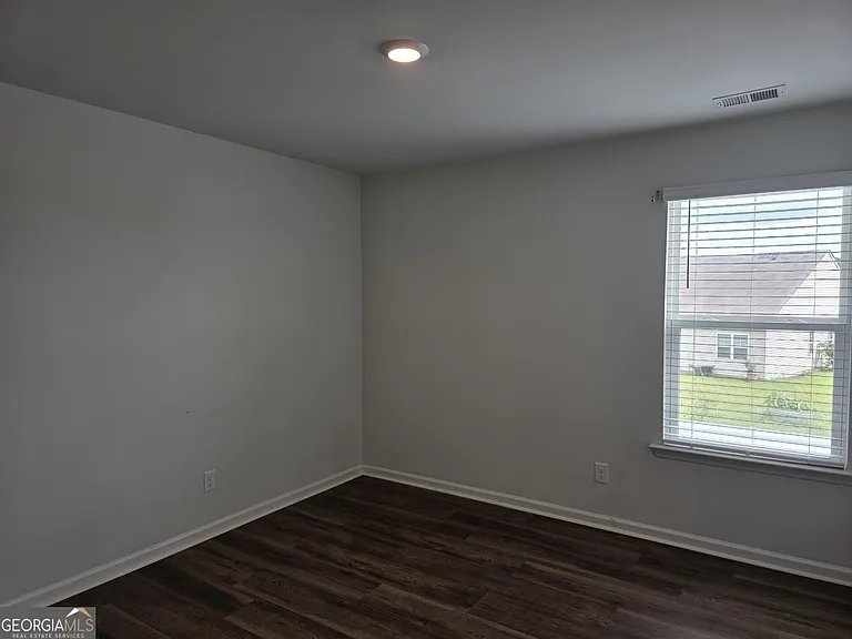114 Troupe Dr — Photo 17