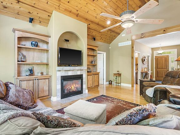 4th image of 38 Bethany Shores Drive