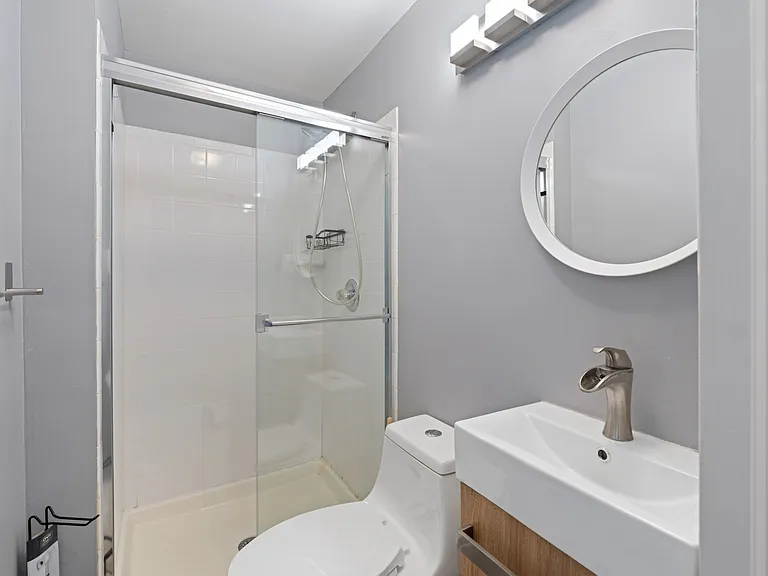 10620 Weymouth St #1 — Photo 2