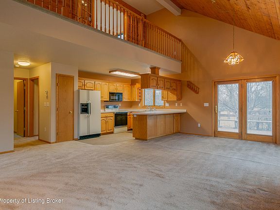 2nd image of 11496 39c St SW