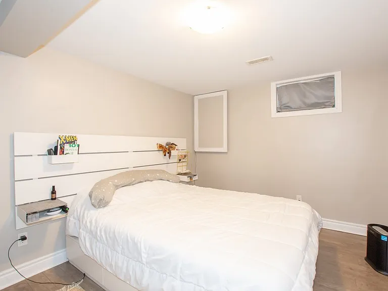 94 Meredith Dr — Photo 11