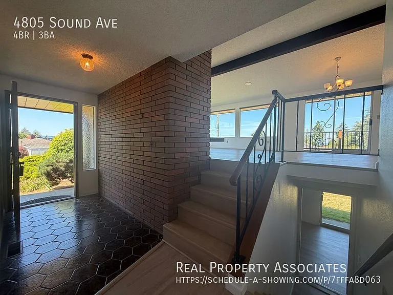 4805 Sound Ave — Photo 2