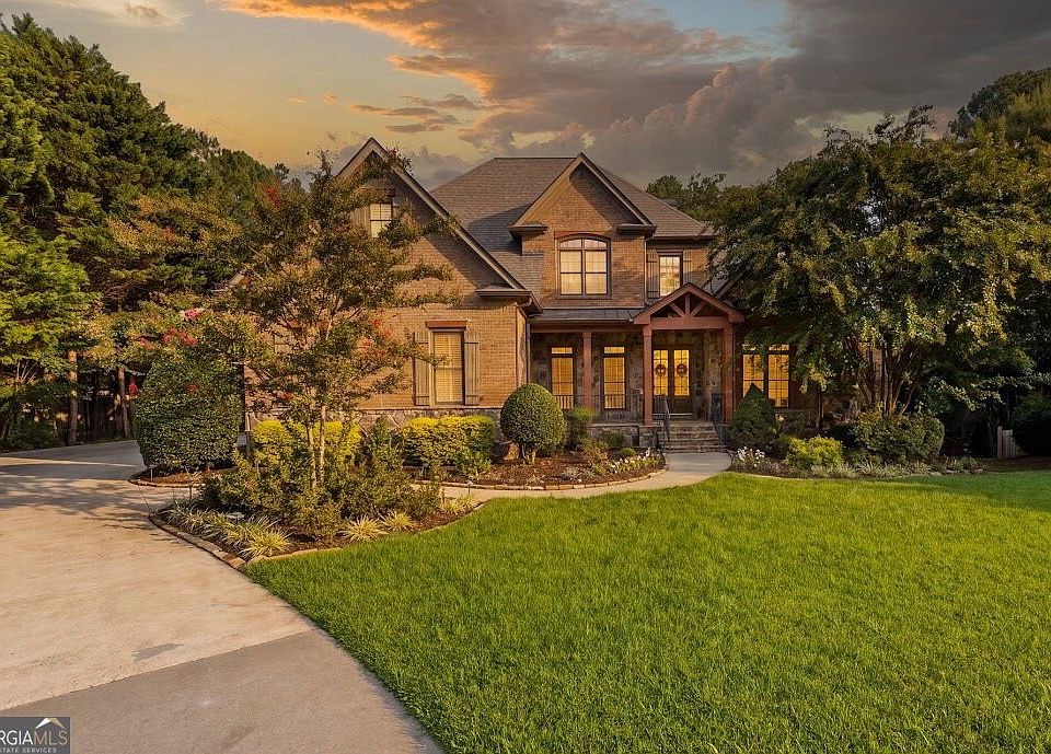 1st image of 2551 Acacia Park Pl