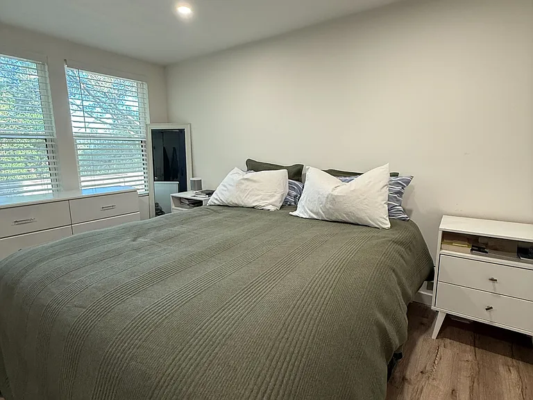 3704 San Antonio St — Photo 9