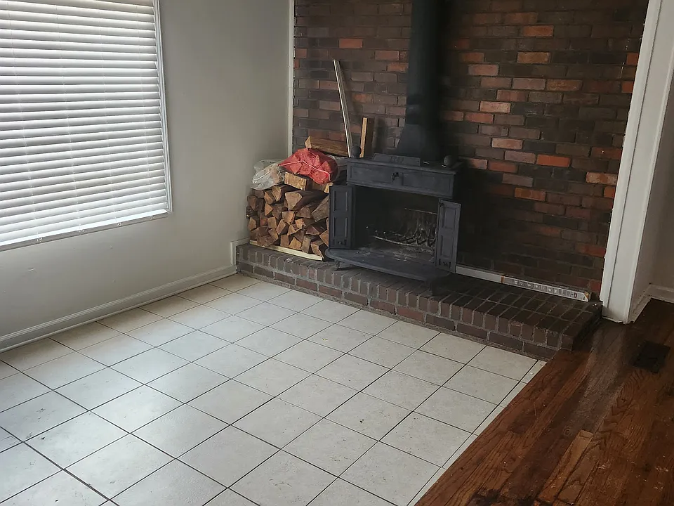 4266 Lindsey Dr