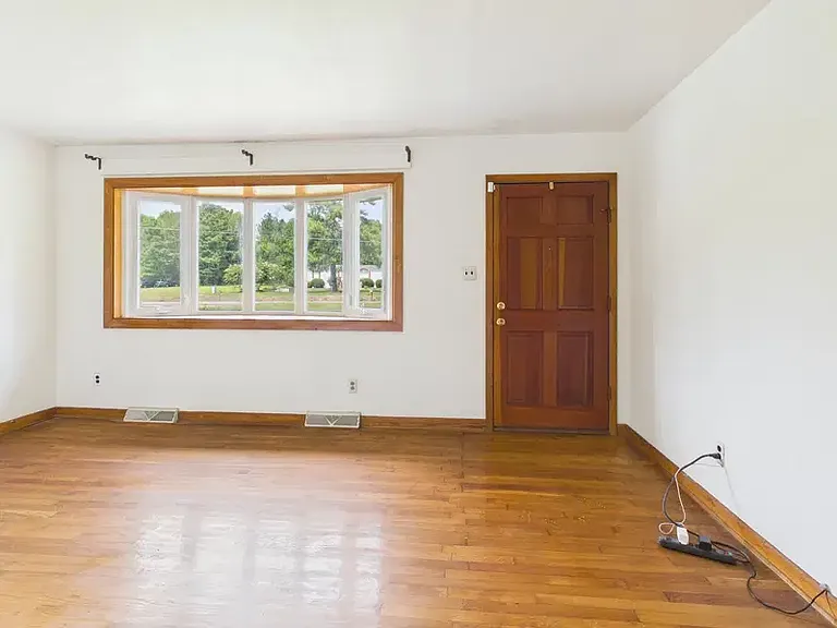 11620 Reedy Branch Rd — Photo 2