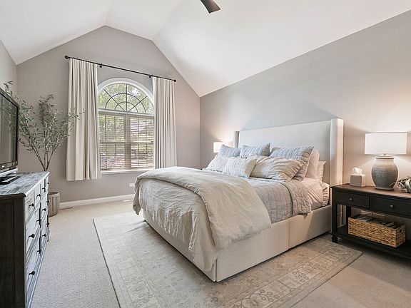 4th image of 1041 Deer Glen Ct