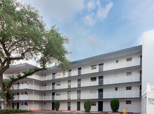 Royal Oaks Condo, Miami, FL 33179