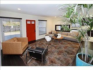 3rd image of 12930 Chandler Blvd