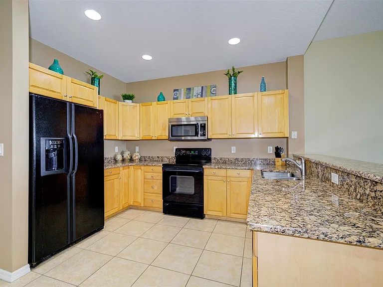 530 S Gulfview Blvd #401 — Photo 15