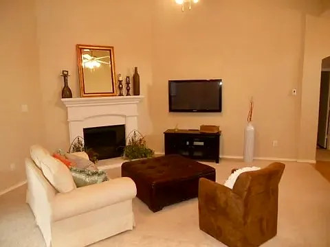 900 Poncho Ln — Photo 8