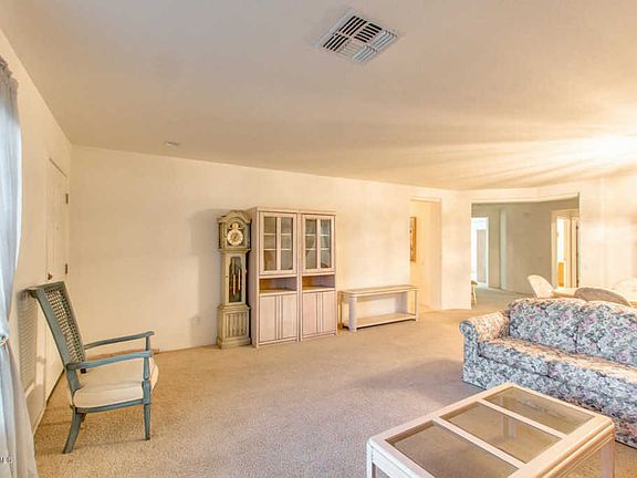 5th image of 43537 W Elizabeth Ave