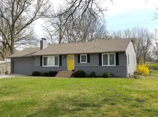 405 NW Chipman Rd, Lees Summit, MO 64063