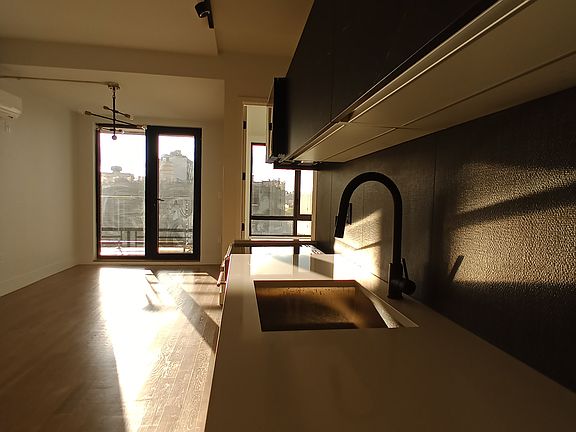3rd image of 2708 Snyder Ave APT 604
