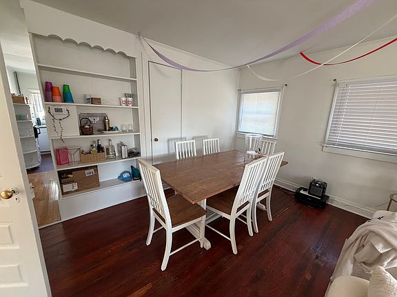 3rd image of 195 Hall St #B