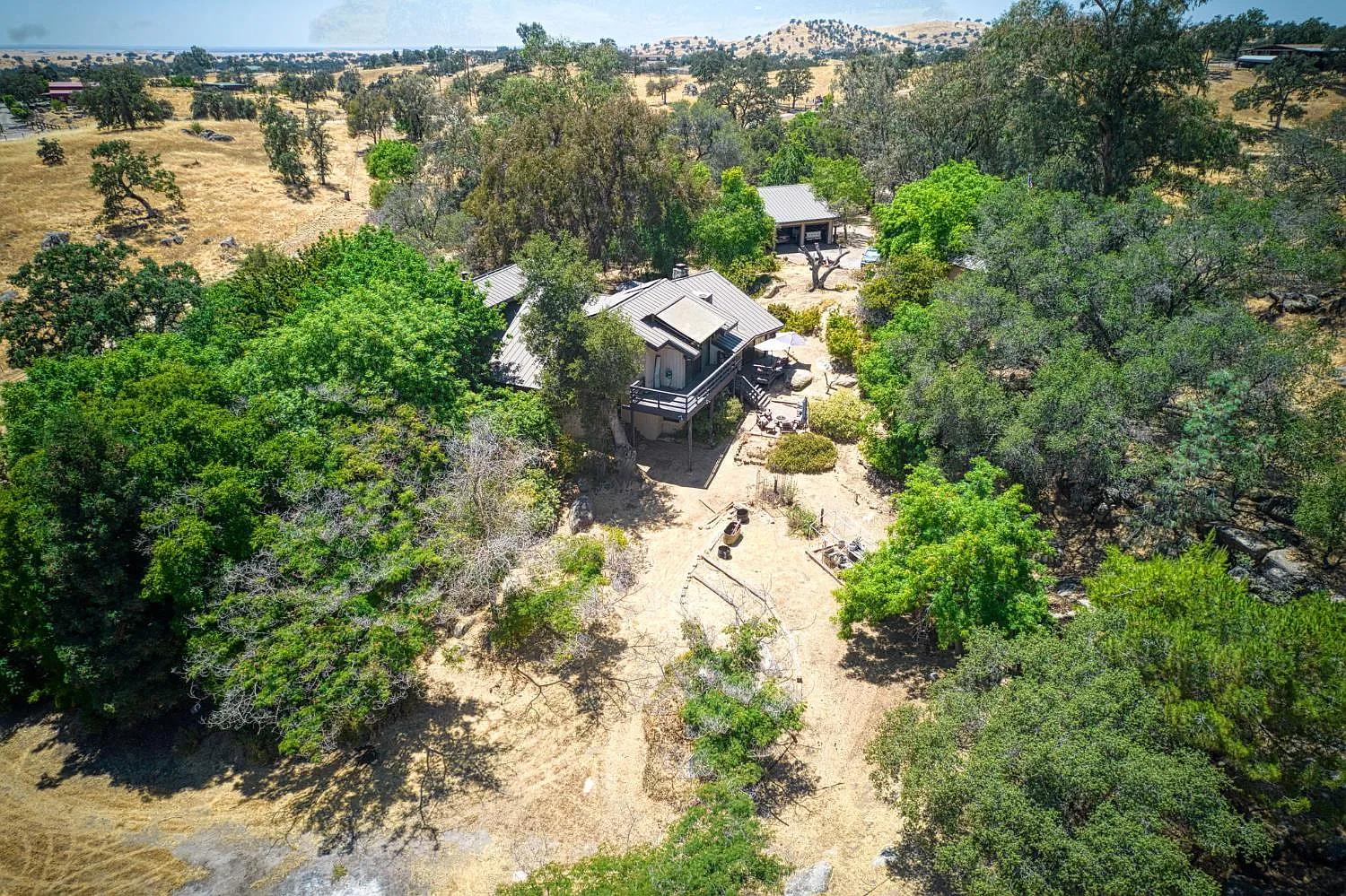 40687 Millstream Ln photo 1