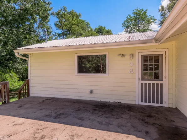 4 Rainbow Dr #A, Huntsville, TX 77320