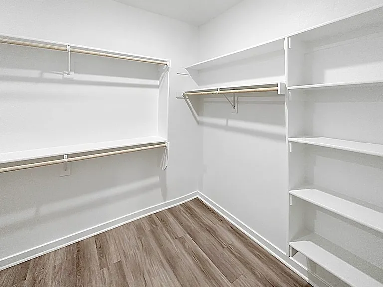 702 Picard Ave — Photo 16