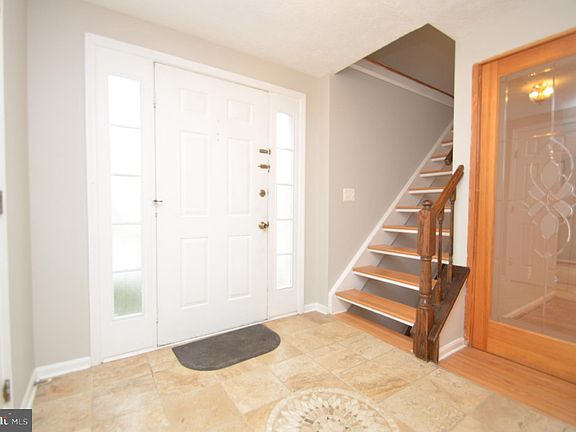2nd image of 6017 Buttercup Ct