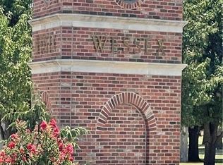 1523 Strawberry Flds #9, El Reno, OK 73036