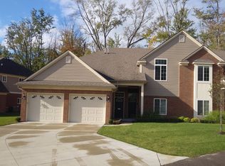 3833 Eagle Creek Dr #1, Utica, MI 48317