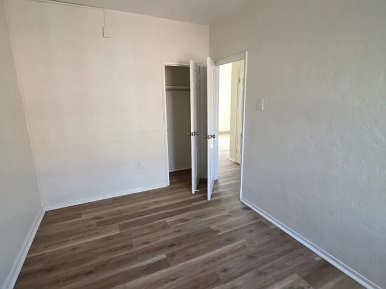 734 N Terrace St — Photo 9