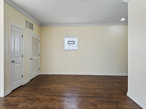 5th image of 2916 S Archer Ave APT 1