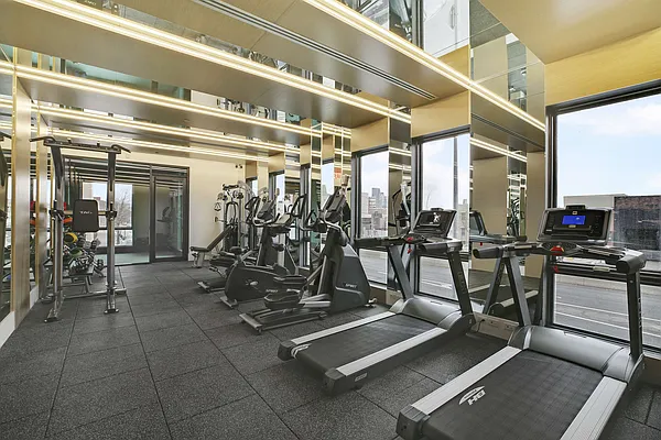 Rented by EXR | media 35