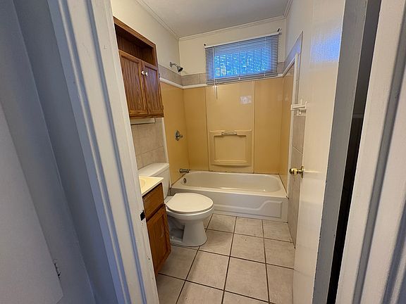 2nd image of 2040 Teresa St