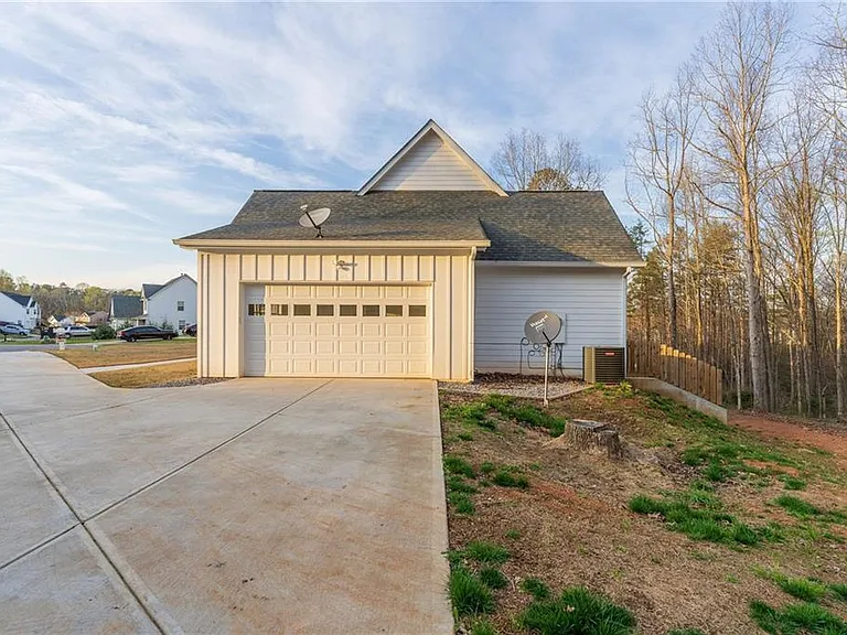 450 Oliver Ridge Dr — Photo 69