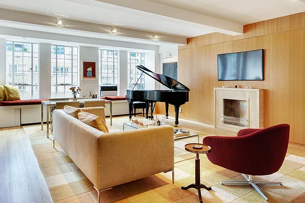 Sold by Compass | media 18